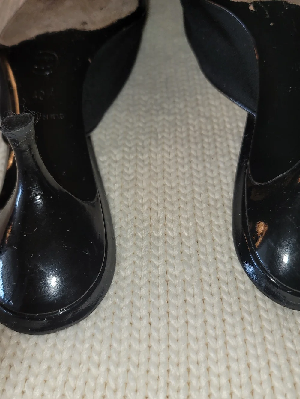 CHANEL Black Pointed-Toe Mules
